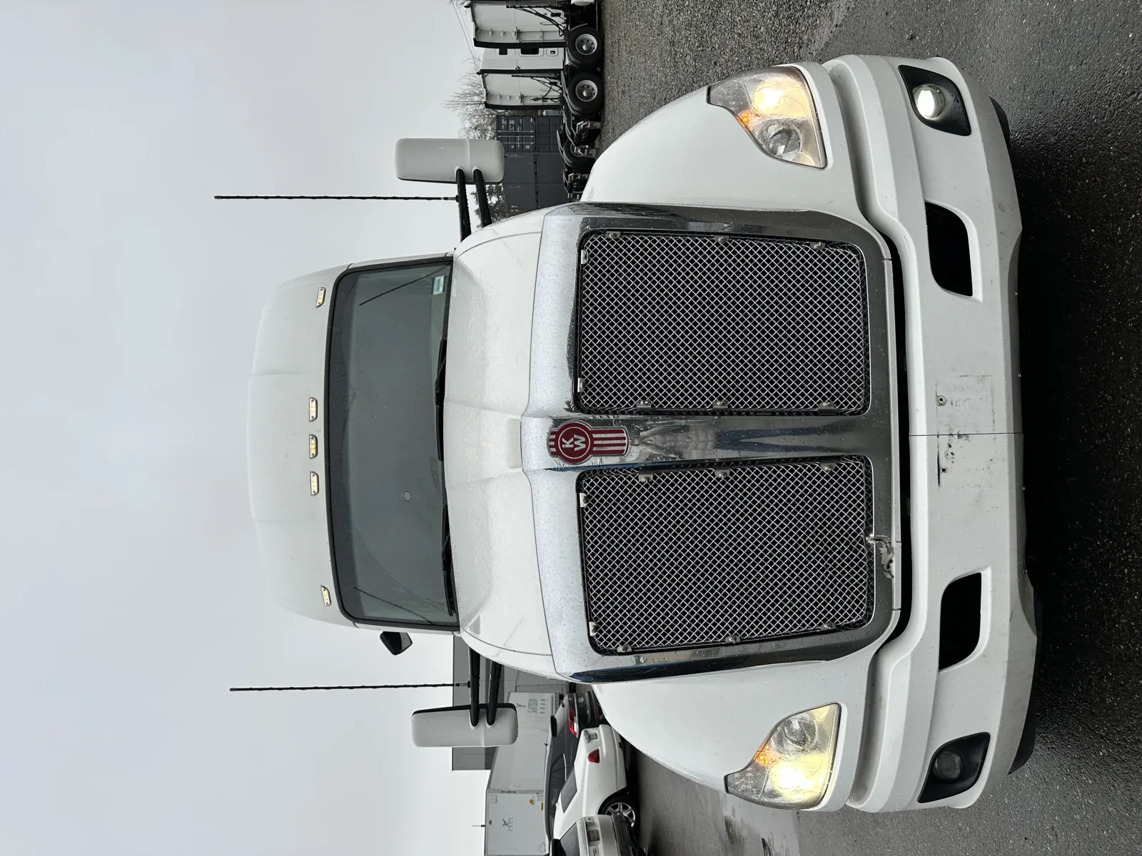 2019 Kenworth T680 — photo 2 of 13