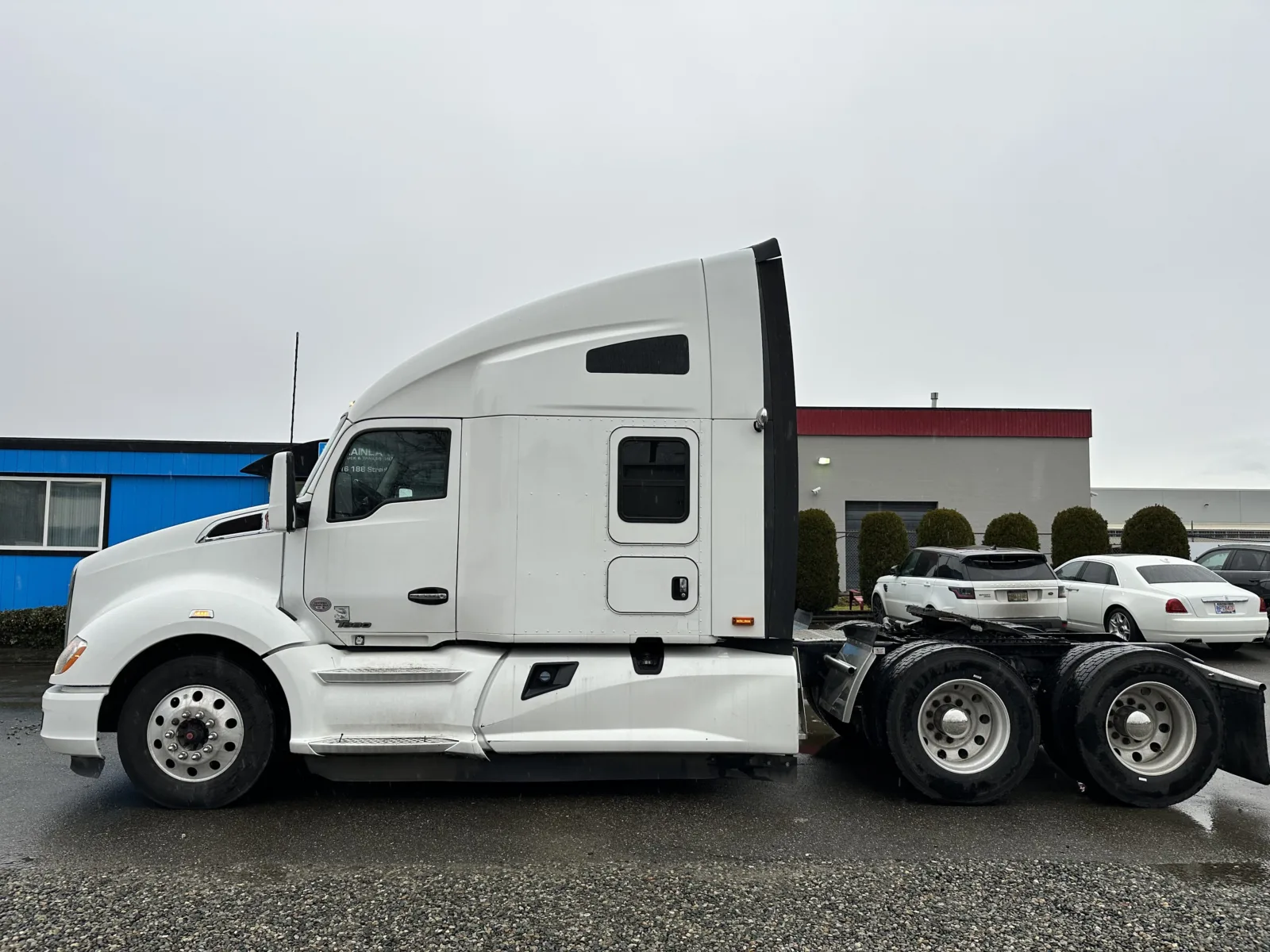 2019 Kenworth T680 — photo 4 of 13