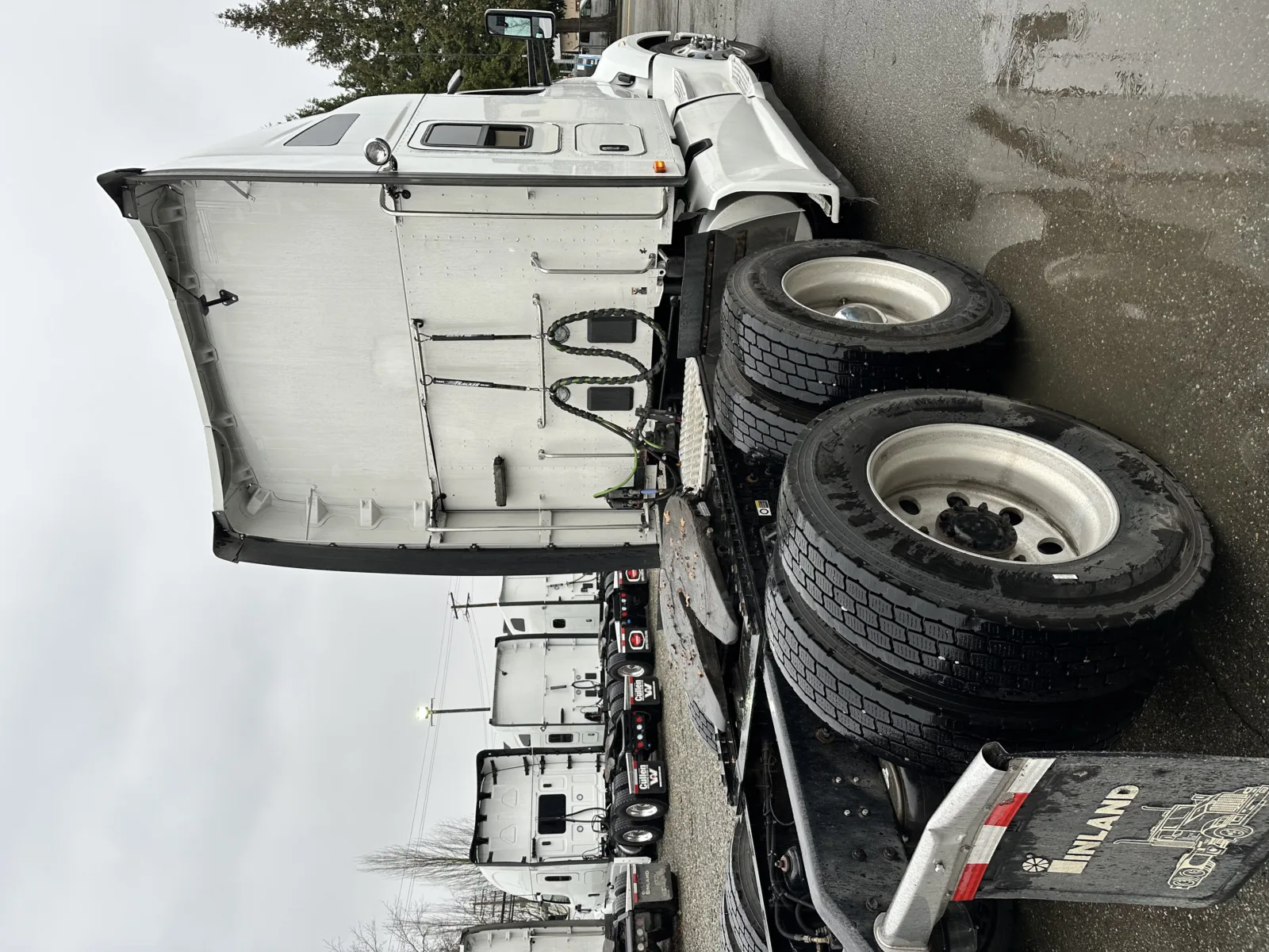 2019 Kenworth T680 — photo 7 of 13