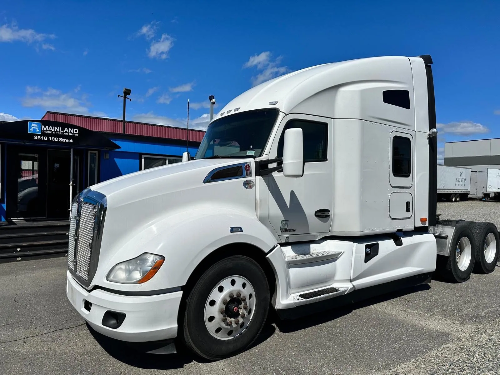 2019 Kenworth T680 — photo 1 of 13