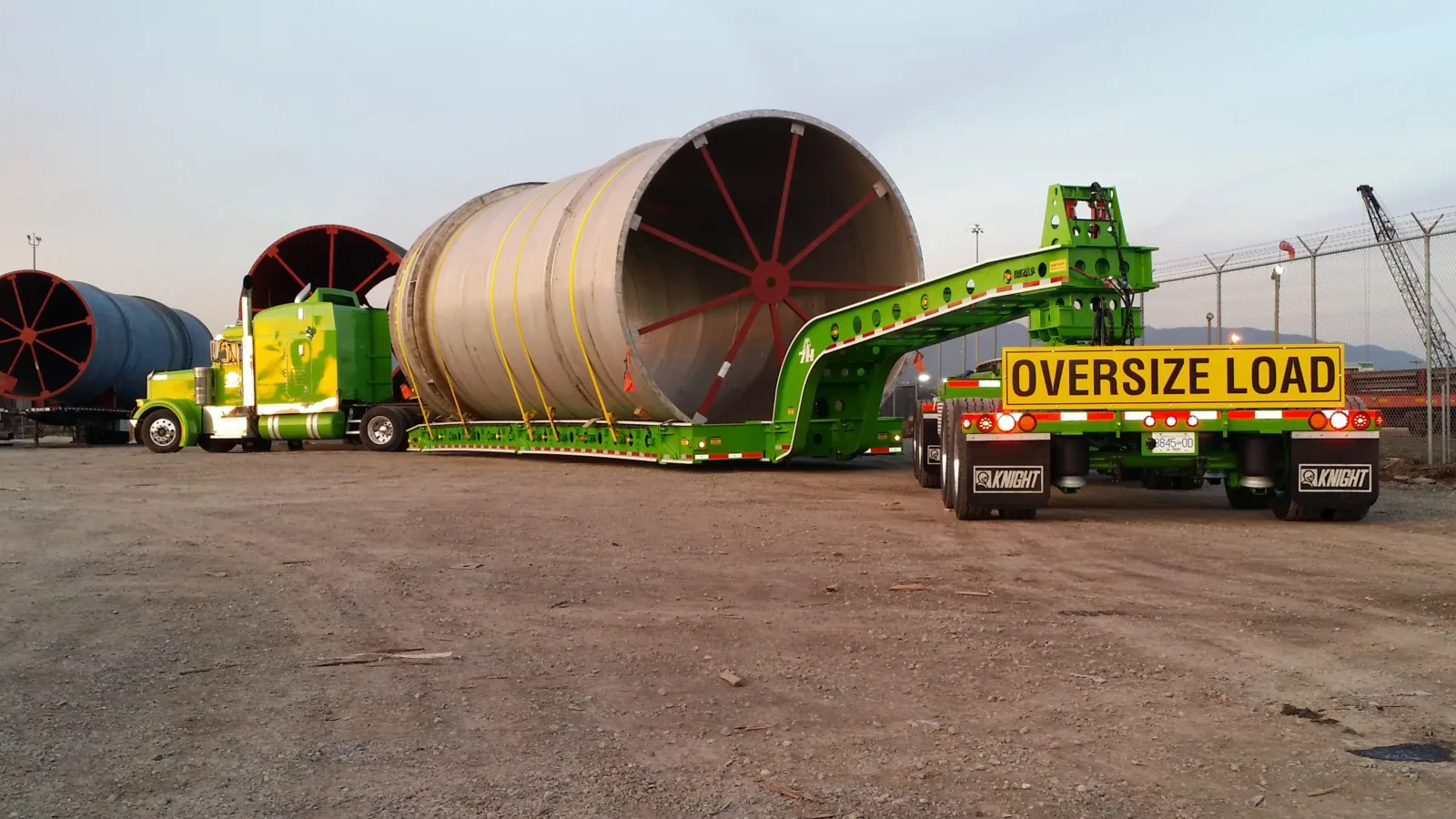 2015 Knight 80′ Perimeter Trailer — photo 1 of 1