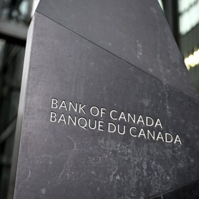 Why Lower Interest Rates Make It the Right Time to Invest in New Trucks