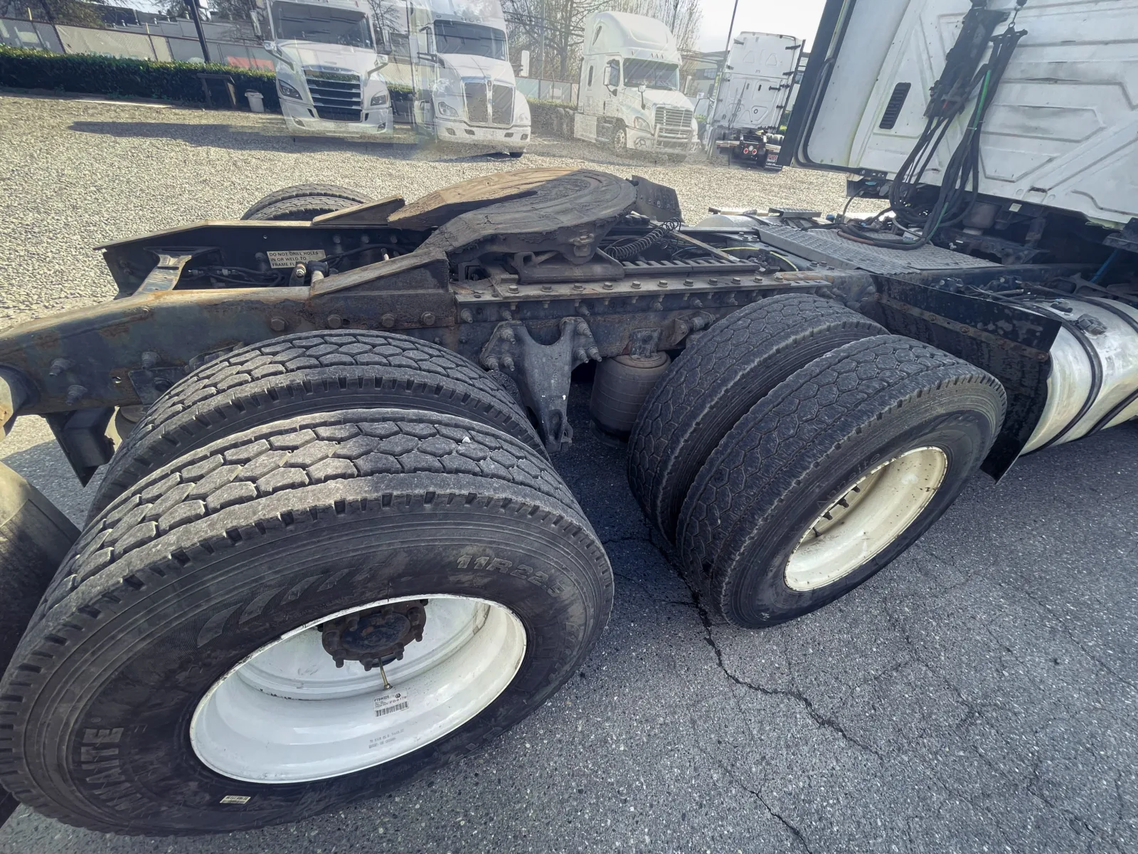 2019 International LT625 — photo 6 of 17