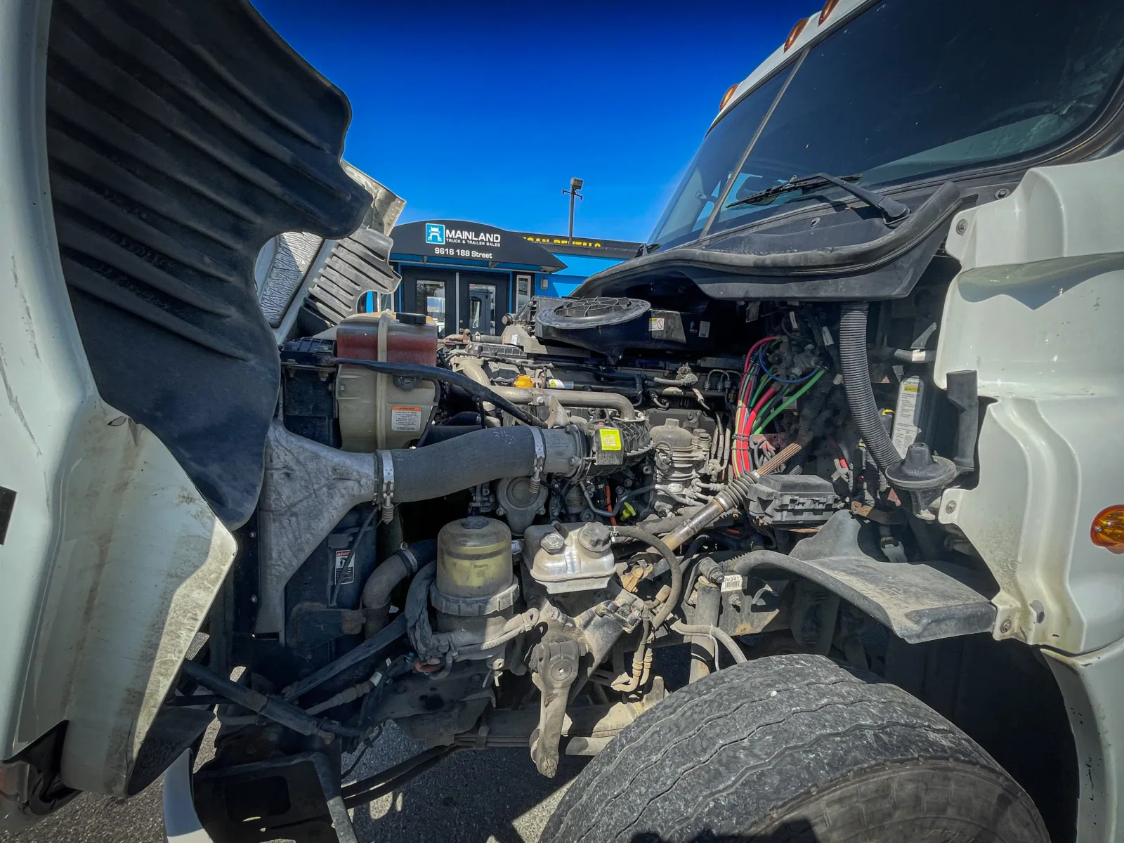 2018 Freightliner Cascadia Day Cab — photo 7 of 13