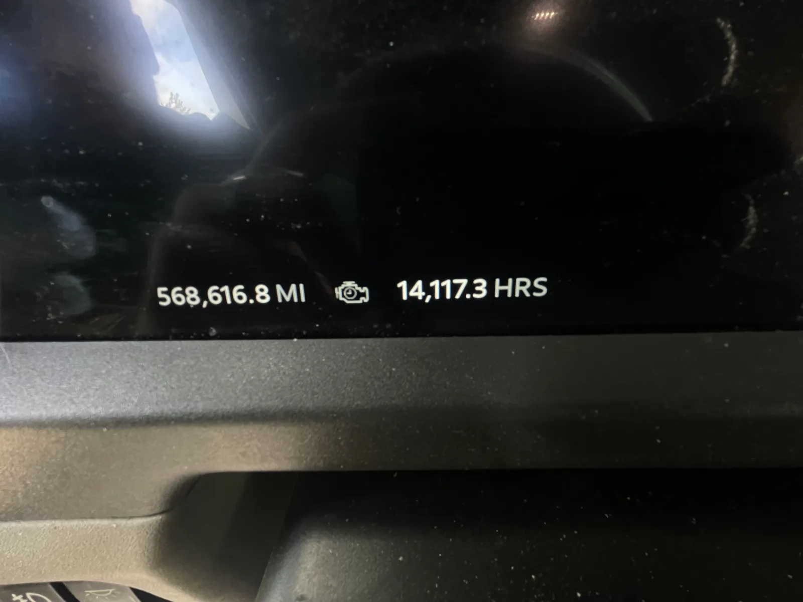 2023 Peterbilt 579 — photo 9 of 15