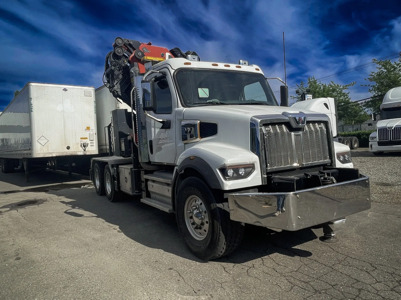 2023 Western Star 47X — photo 2 of 8