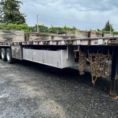 Mainland Truck and Trailer Sales & Leasing: 2025 Market Outlook and Why Canadian-Made Chassis Win Right Now