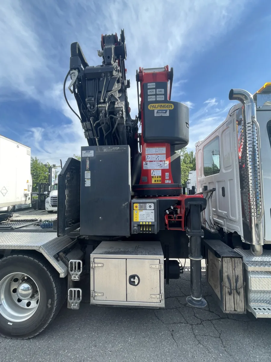 2023 Western Star 47X — photo 8 of 8