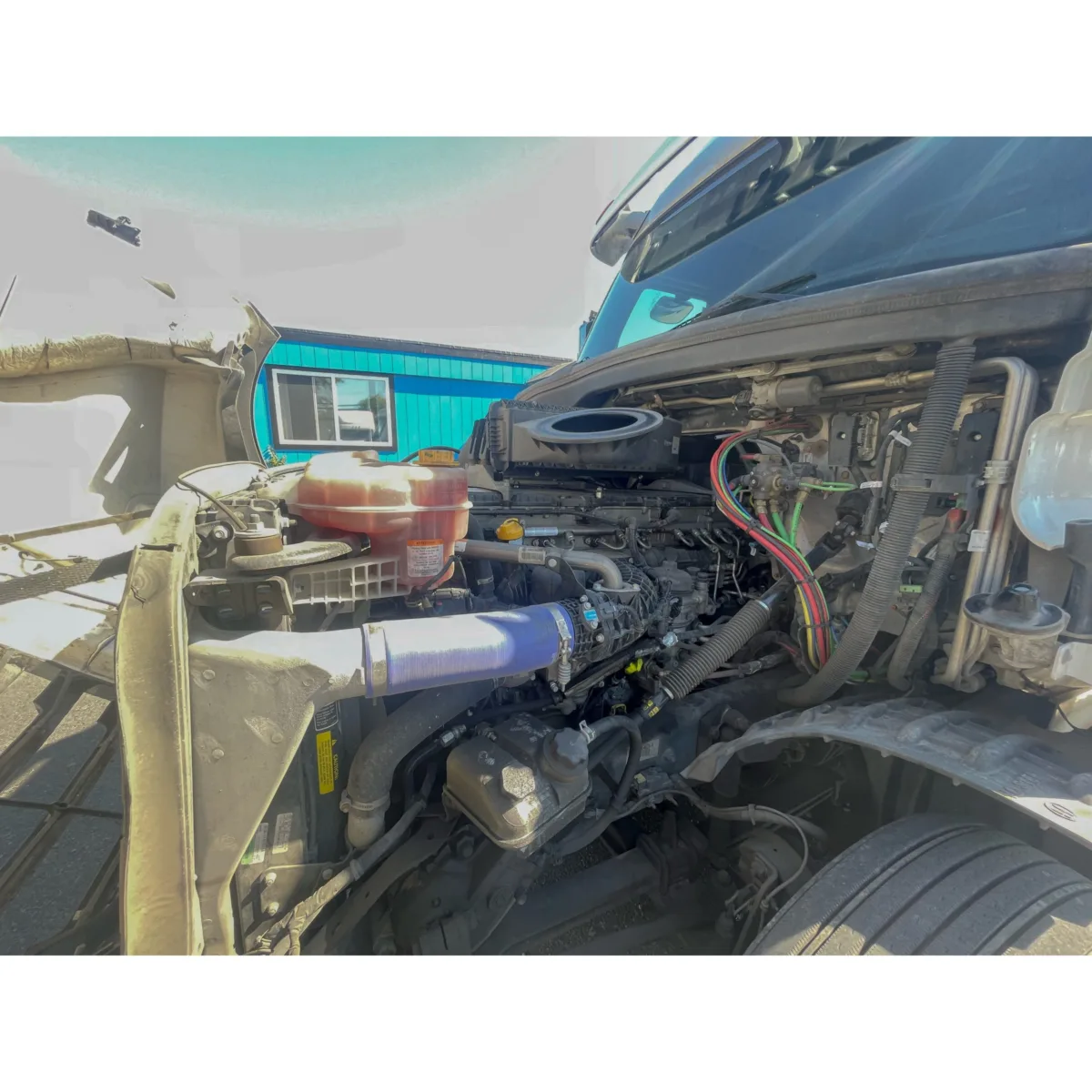 2024 Freightliner Cascadia — photo 3 of 10