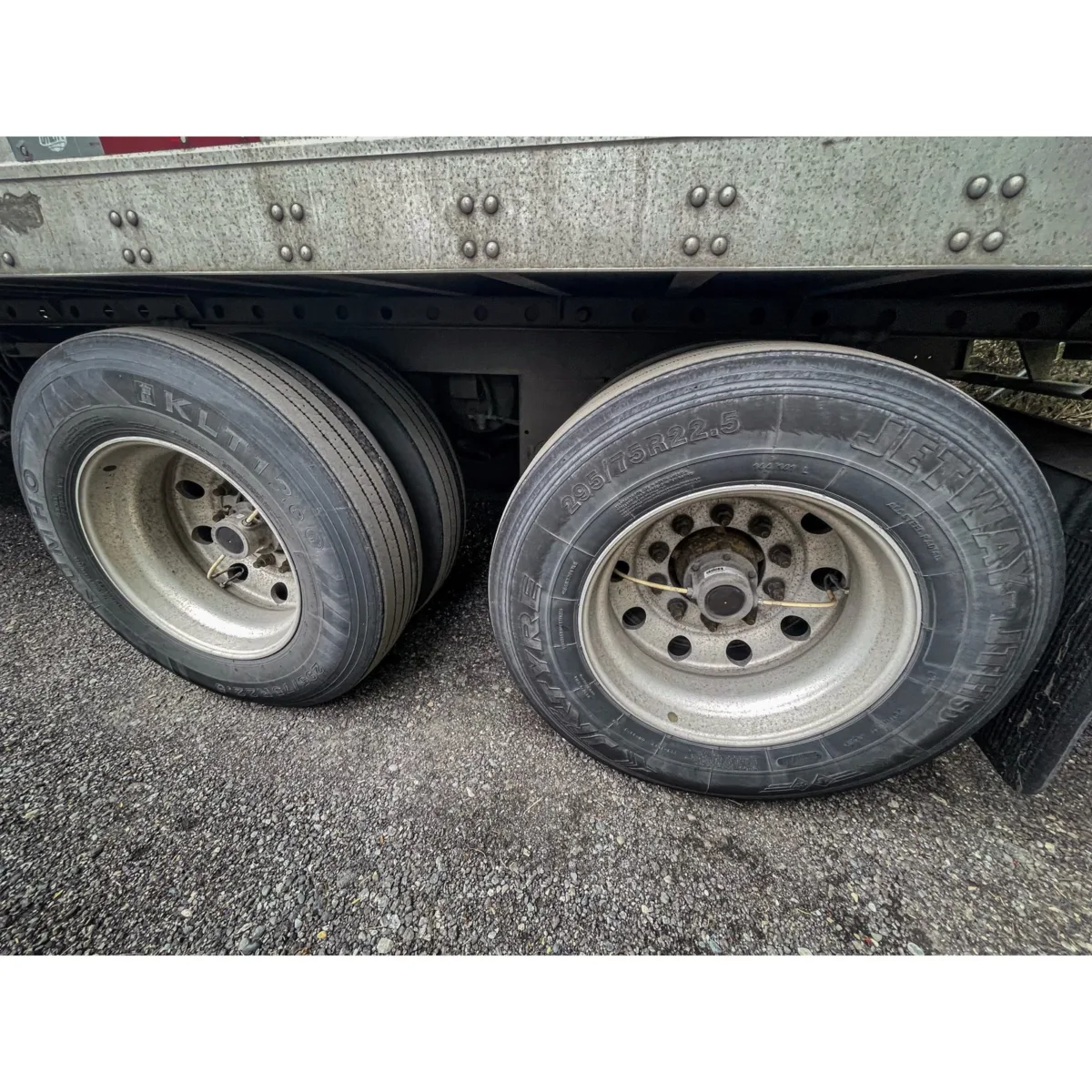 2018 Utility 4000D-X 53′ Dry Van — photo 8 of 11