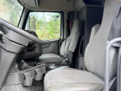 2020 Volvo VNL 760 Sleeper — photo 14 of 18