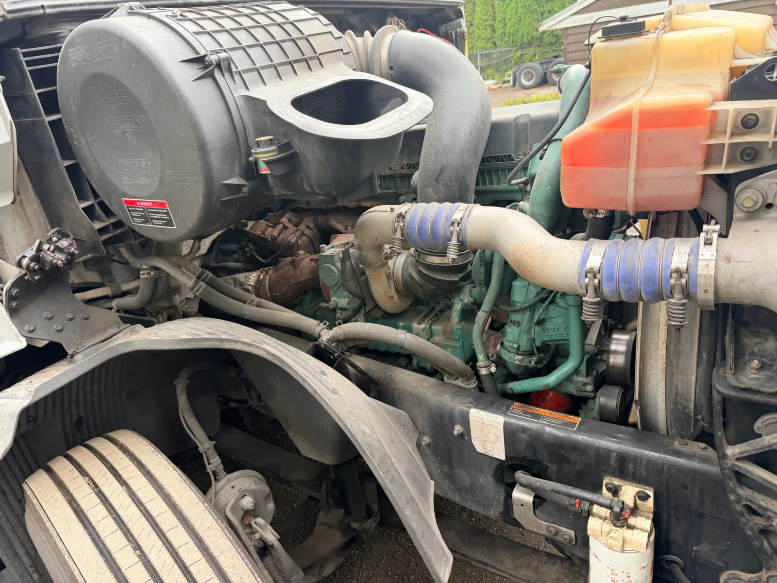 2020 Volvo VNL 760 Sleeper — photo 17 of 17