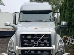 2020 Volvo VNL 760 Sleeper — photo 4 of 16
