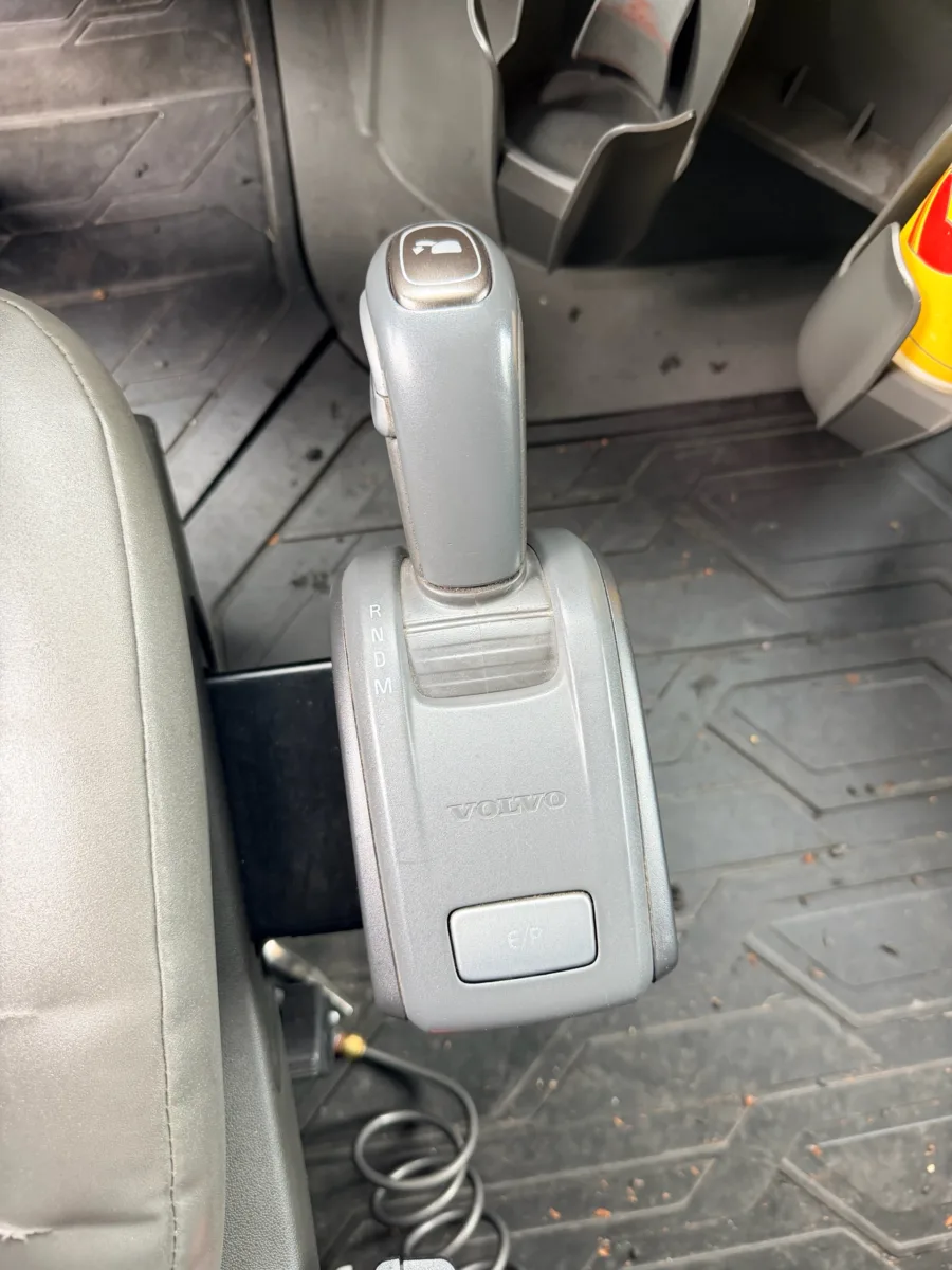 2020 Volvo VNL 760 Sleeper — photo 16 of 16