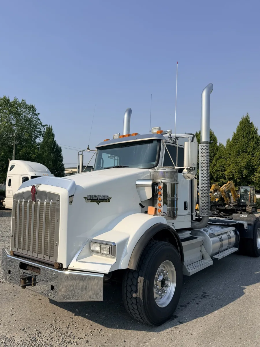 2022 Kenworth T800 — photo 2 of 6