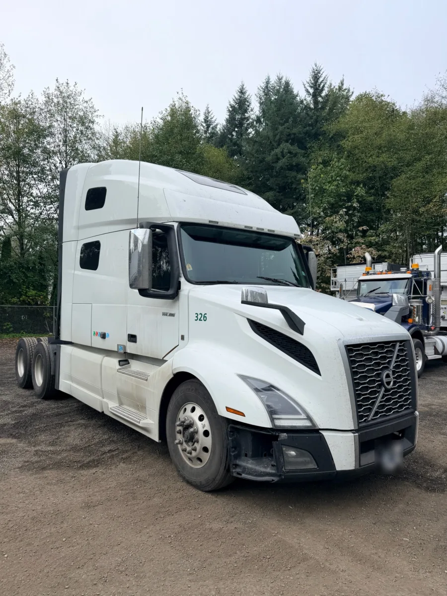 2022 Volvo VNL 760 Sleeper — photo 6 of 21