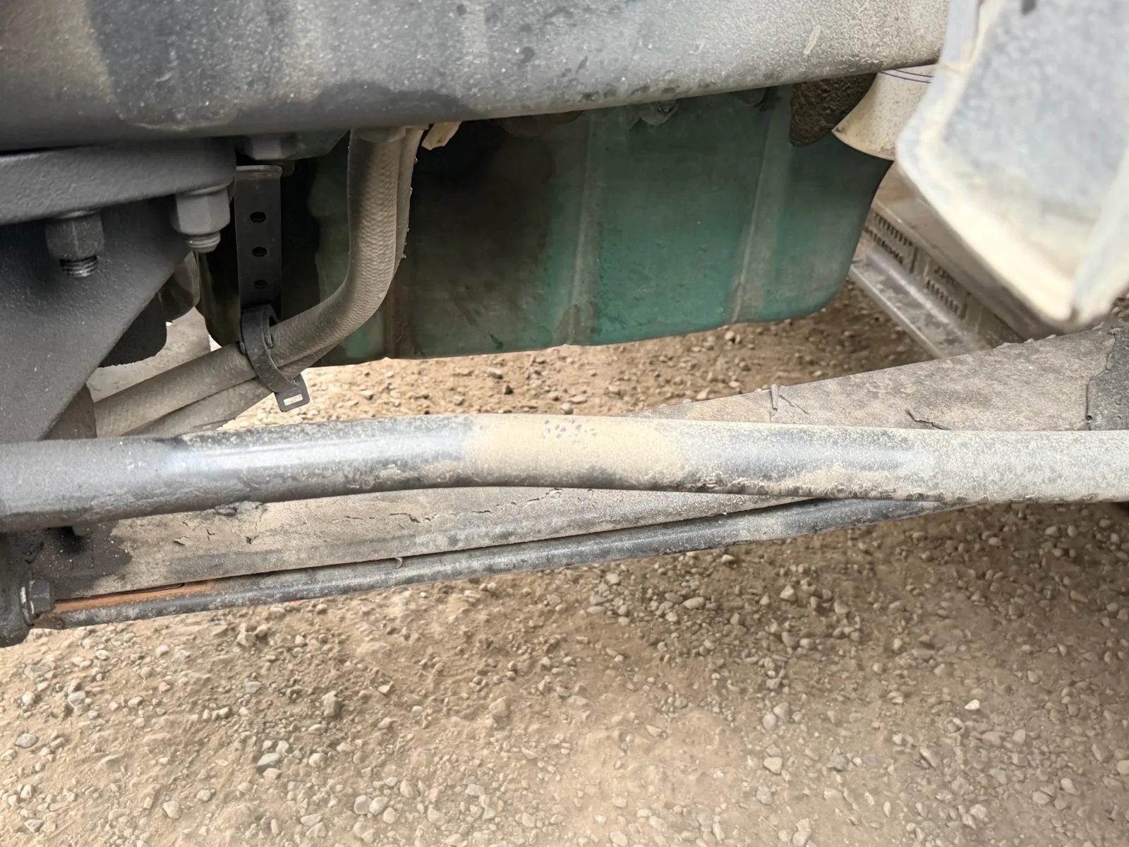 2022 Volvo VNL 760 Sleeper — photo 14 of 21