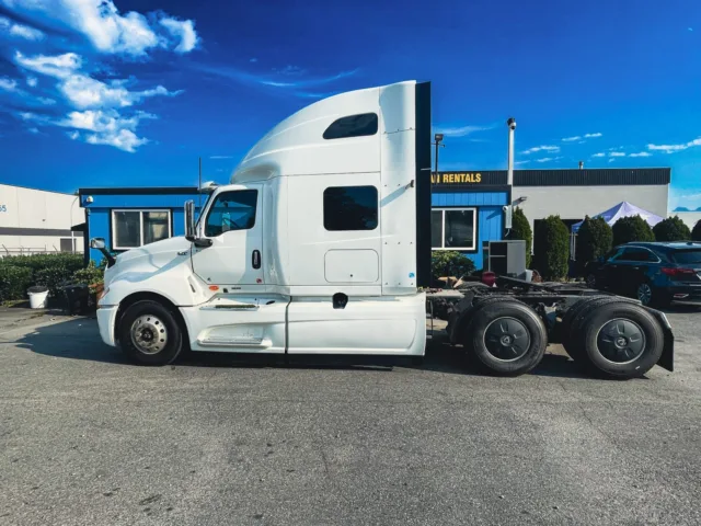 2023 International LT62F — photo 3 of 6