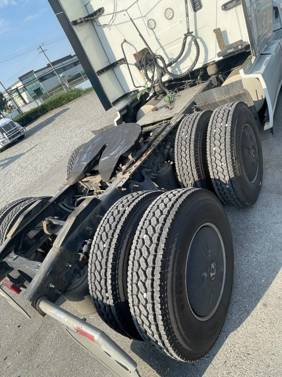 2023 International LT62F — photo 5 of 6