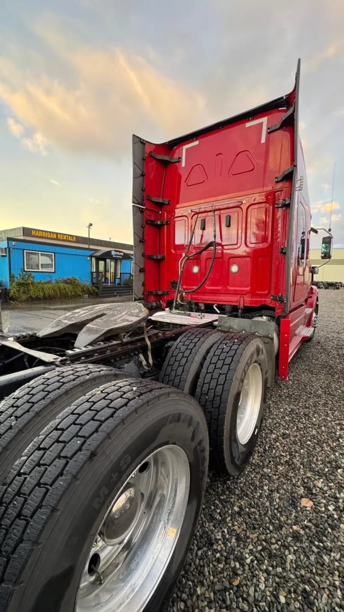 2024 Western Star 57X — photo 2 of 4