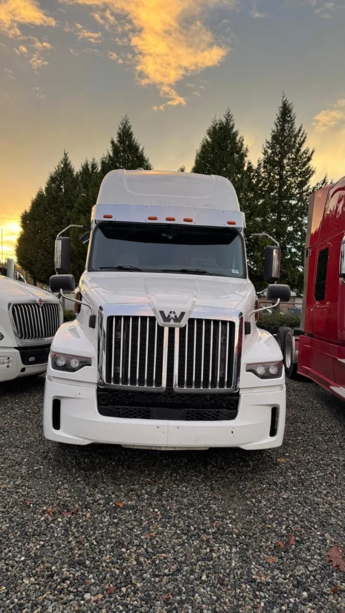 2024 Western Star 57X — photo 1 of 4