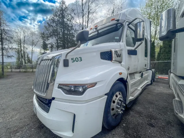 2024 Western Star 57X — photo 2 of 6