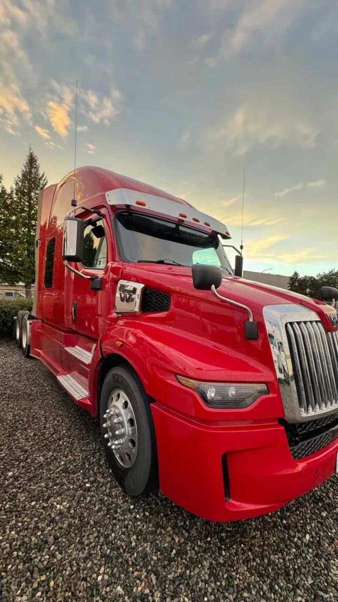 2024 Western Star 57X — photo 1 of 4