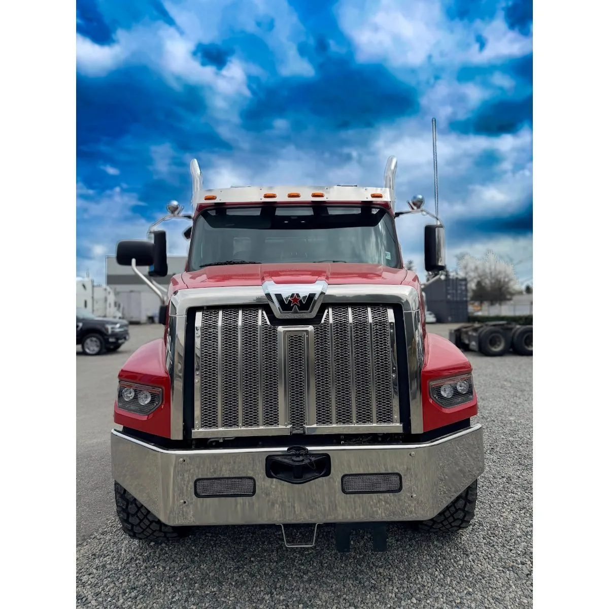 2025 Western Star 49X Dump Truck — photo 1 of 12