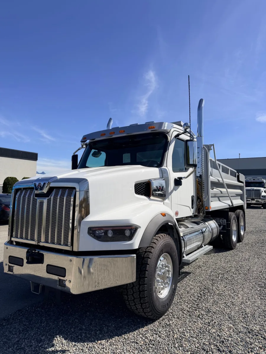 2025 Western Star 49X Dump Truck — photo 2 of 6
