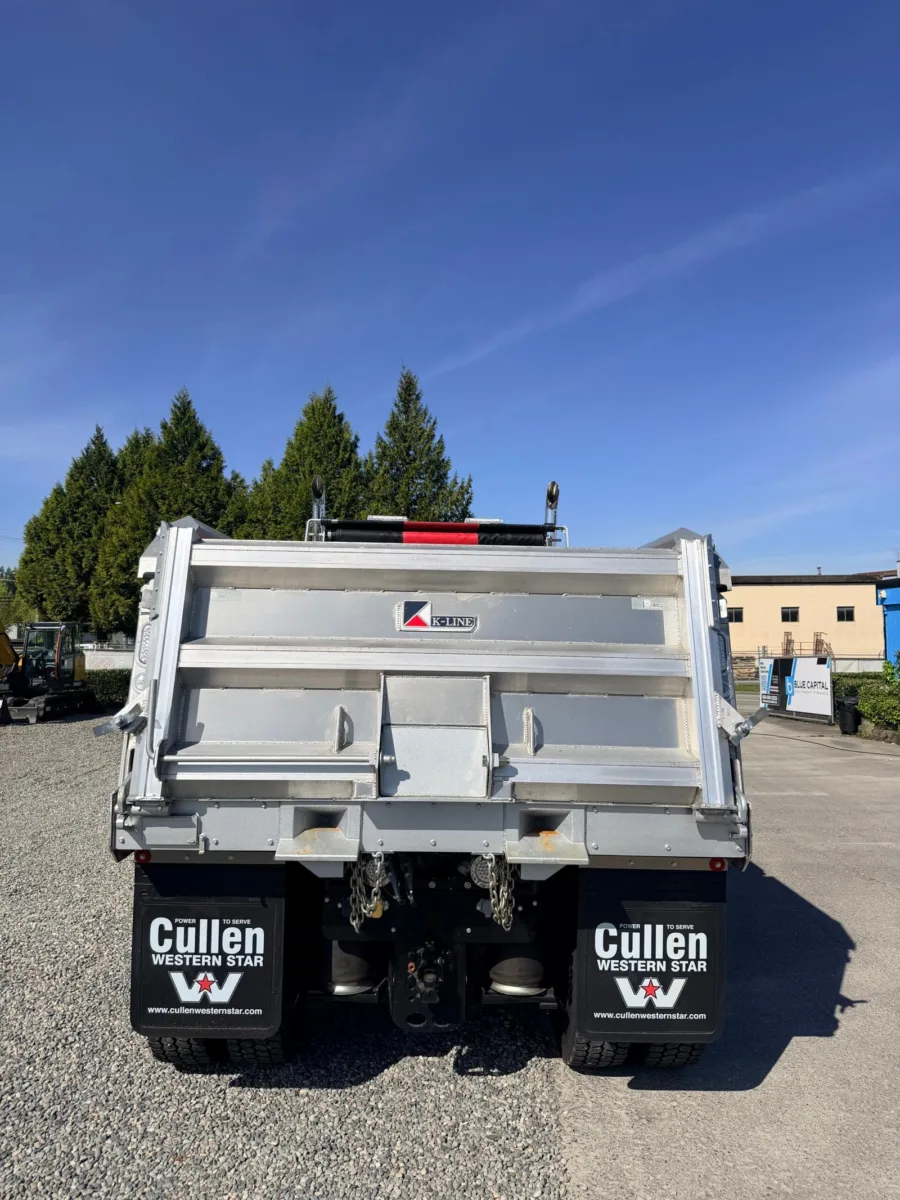 2025 Western Star 49X Dump Truck — photo 5 of 6