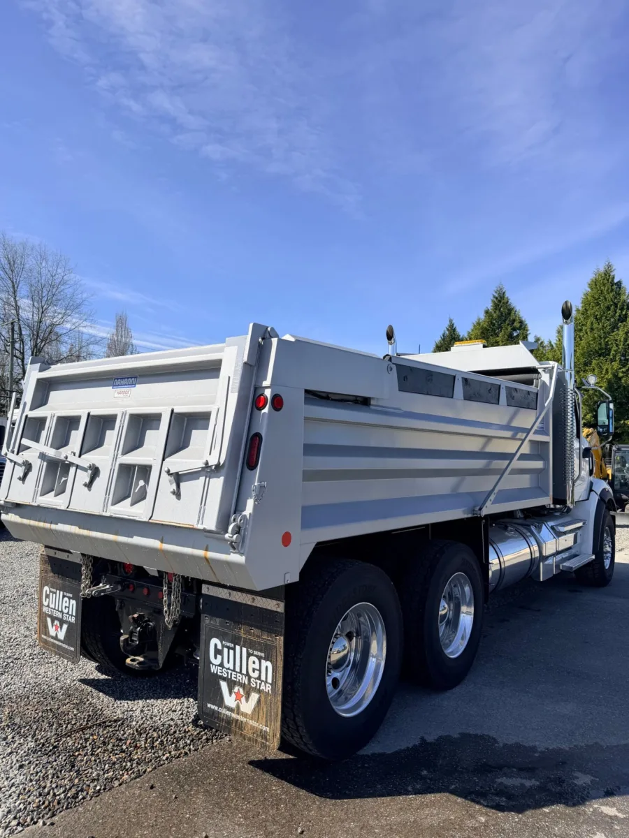 2025 Western Star 49X Dump Truck — photo 6 of 6