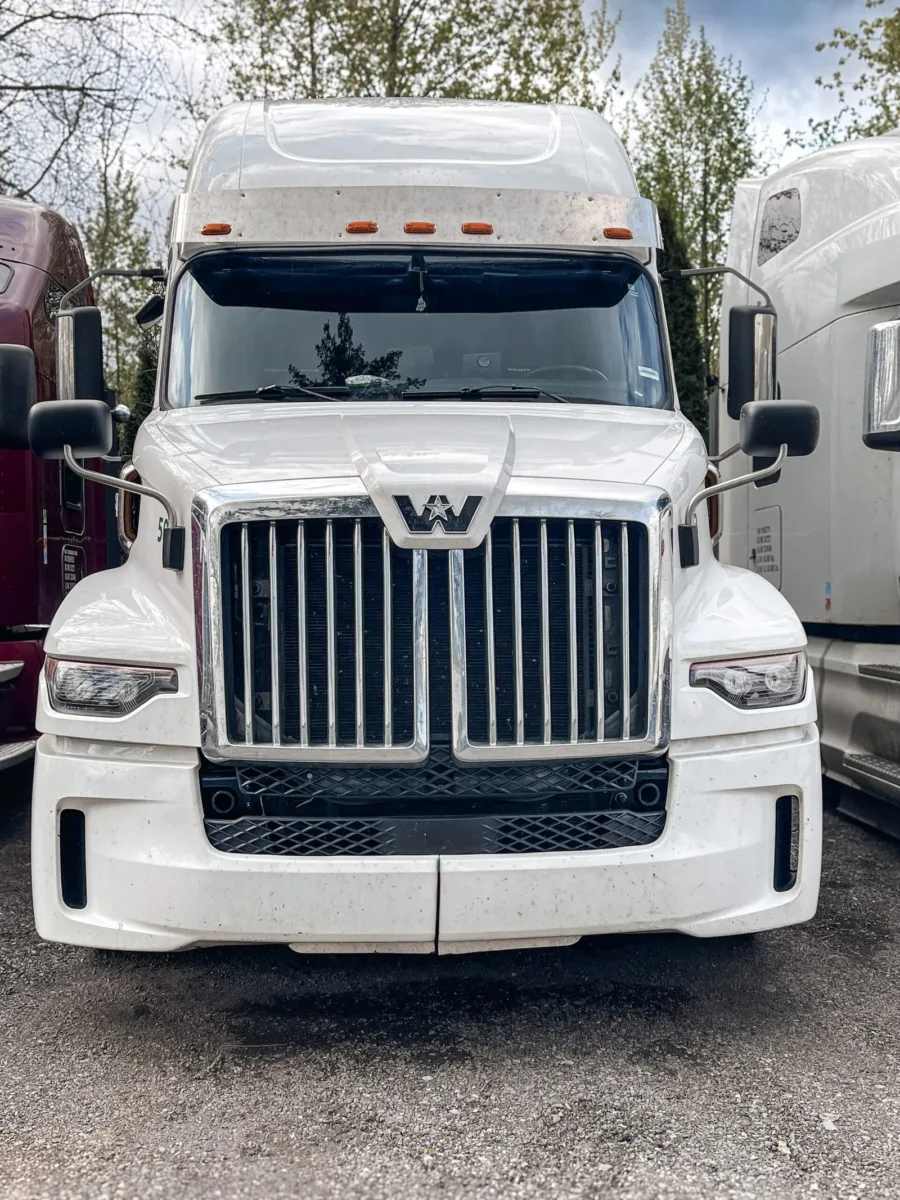2024 Western Star 57X — photo 1 of 6